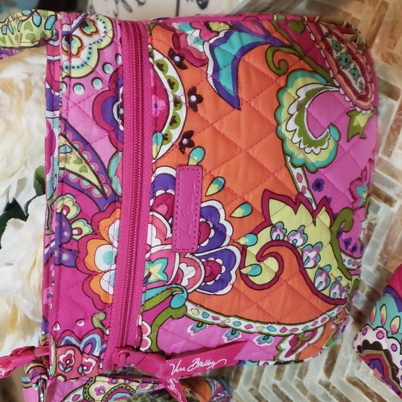 Vera Bradley Hot Pink Fushia Crossbody Set with Wallet - Picture 2 of 14